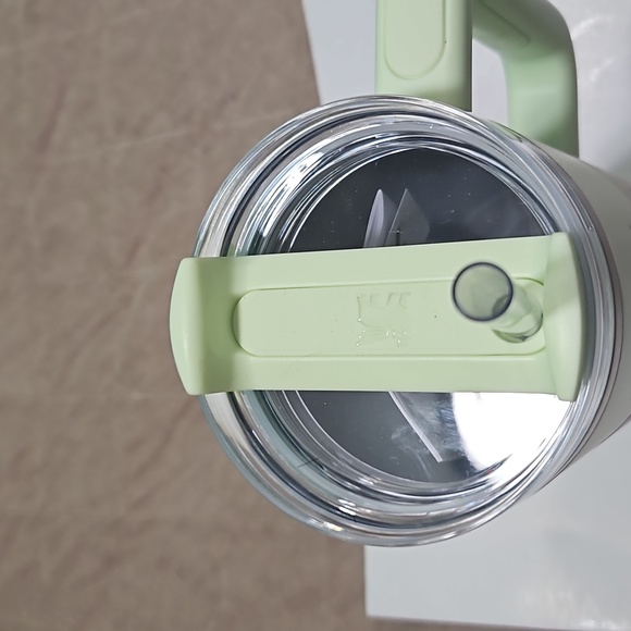 Stanley 40 oz Stainless steel H2.0 Flows tates Quencher Tumbler Rare Mint Color - Picture 4 of 9